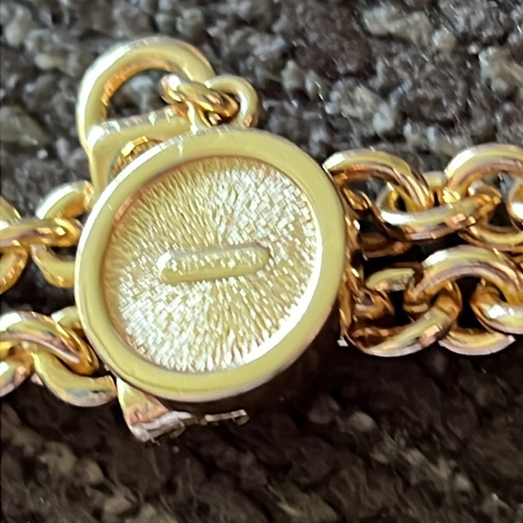 Burberry’s charm bracelet - Picture 7 of 11